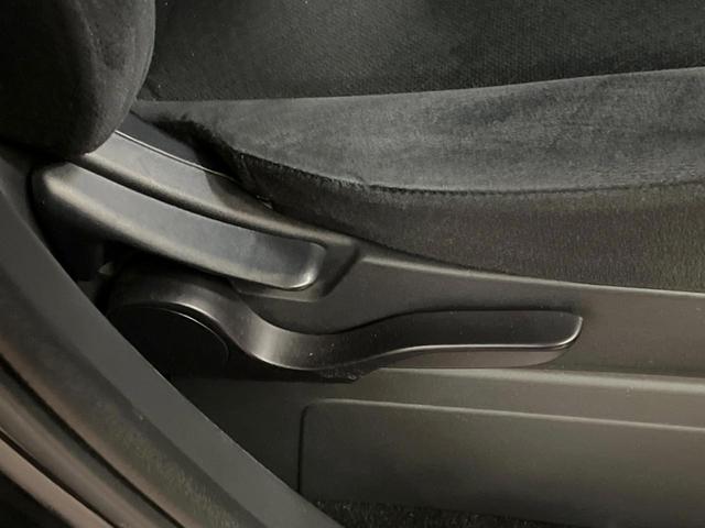 デリカＤ：５ Ｄ　パワーパッケージ　４ＷＤ　カロッツェリア８型ナビ　バックカメラ　ＸＴＲＥＭＥ－Ｊ１６インチアルミ　オールテレーンタイヤ　クルーズコントロール　禁煙車　両側電動スライドドア　シートヒーター　８人乗り（33枚目）