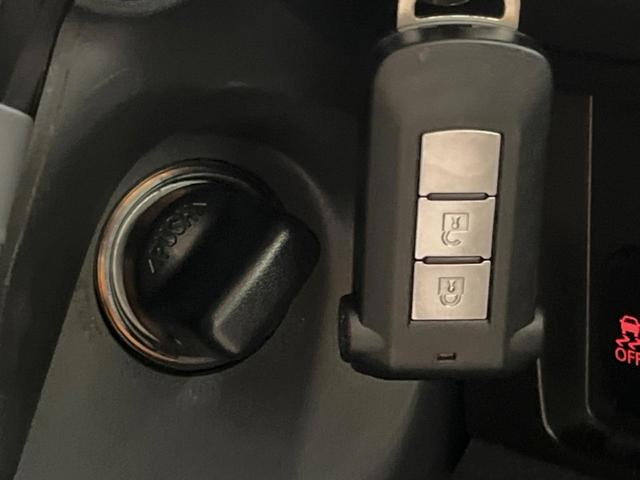 デリカＤ：５ Ｄ　パワーパッケージ　４ＷＤ　カロッツェリア８型ナビ　バックカメラ　ＸＴＲＥＭＥ－Ｊ１６インチアルミ　オールテレーンタイヤ　クルーズコントロール　禁煙車　両側電動スライドドア　シートヒーター　８人乗り（45枚目）