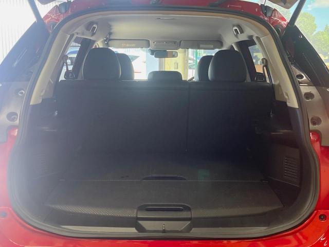 エクストレイル ２０Ｘｔｔ　エマージェンシーブレーキパッケージ　メーカーナビ　全周囲カメラ　エマージェンシーブレーキ　クルーズコントロール　パワーバックドア　４ＷＤ　シートヒーター　ダウンヒルアシスト　ＬＥＤヘッド　禁煙車　デュアルオートエアコン　１８インチアルミ（10枚目）