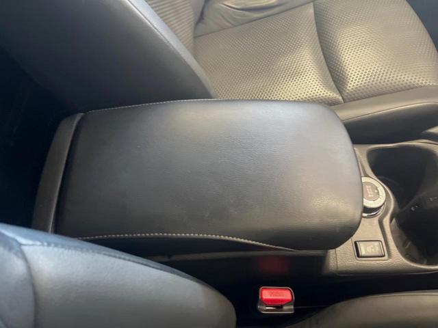 エクストレイル ２０Ｘｔｔ　エマージェンシーブレーキパッケージ　メーカーナビ　全周囲カメラ　エマージェンシーブレーキ　クルーズコントロール　パワーバックドア　４ＷＤ　シートヒーター　ダウンヒルアシスト　ＬＥＤヘッド　禁煙車　デュアルオートエアコン　１８インチアルミ（30枚目）