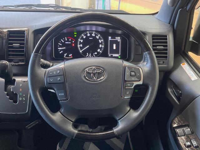 ハイエースバン スーパーGL ダークプライムII ディーゼル 4WD 10インチナビ 全周囲カメラ トヨタセーフティセンス 禁煙車 純正15インチオプションアルミ デジタルインナーミラー ビルトインETC オートハイビーム 純正15インチアルミ(11枚目)