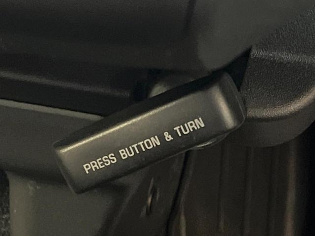 ハイエースバン スーパーGL ダークプライムII ディーゼル 4WD 10インチナビ 全周囲カメラ トヨタセーフティセンス 禁煙車 純正15インチオプションアルミ デジタルインナーミラー ビルトインETC オートハイビーム 純正15インチアルミ(43枚目)