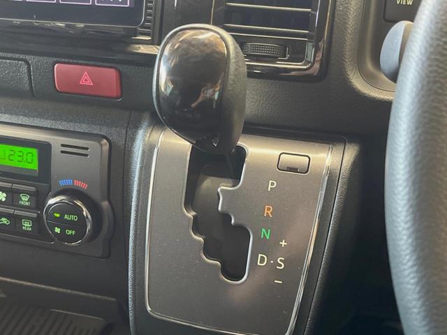 ハイエースバン スーパーGL ダークプライムII ディーゼル 4WD 10インチナビ 全周囲カメラ トヨタセーフティセンス 禁煙車 純正15インチオプションアルミ デジタルインナーミラー ビルトインETC オートハイビーム 純正15インチアルミ(51枚目)