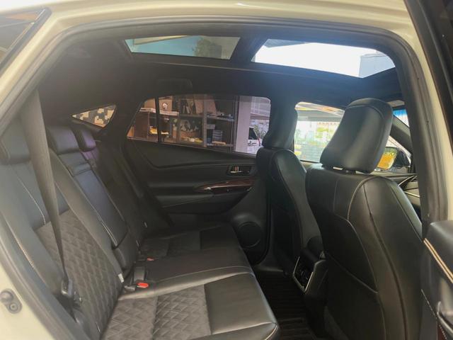 ハリアー プレミアム サンルーフ モデリスタフルエアロ BIG-X9インチナビ バックカメラ 禁煙車 電動リアゲート パワーシート スマートキー LEDヘッド ビルトインETC クルーズコントロール 18インチアルミ(33枚目)