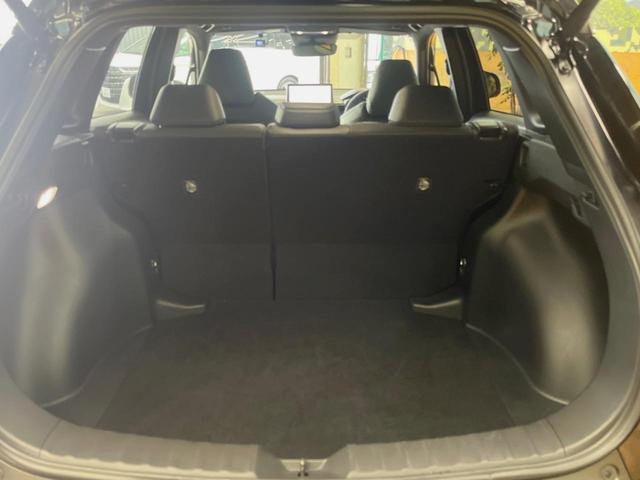 カローラクロス ハイブリッド Z ガラスルーフ 10.5インチディスプレイオーディオ 全周囲カメラ レーダークルーズ 禁煙車 ブラインドスポットモニター パワーバックドア パワーシート シートヒーター ETC クリアランスソナー(11枚目)