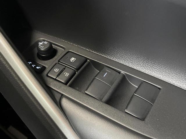 カローラクロス ハイブリッド Z ガラスルーフ 10.5インチディスプレイオーディオ 全周囲カメラ レーダークルーズ 禁煙車 ブラインドスポットモニター パワーバックドア パワーシート シートヒーター ETC クリアランスソナー(37枚目)