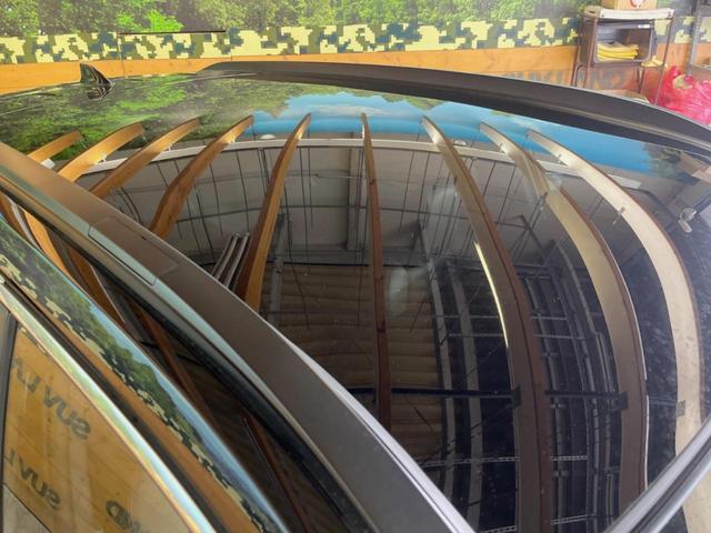 カローラクロス ハイブリッド Z ガラスルーフ 10.5インチディスプレイオーディオ 全周囲カメラ レーダークルーズ 禁煙車 ブラインドスポットモニター パワーバックドア パワーシート シートヒーター ETC クリアランスソナー(43枚目)