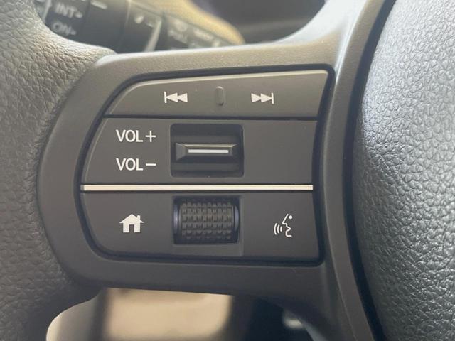 フリード エアー 登録済未使用車 純正ディスプレイオーディオ バックカメラ レーダークルーズ ホンダセンシング 両側電動スライド 車線逸脱警報 クリアランスソナー スマートキー チップアップシート LEDヘッド(22枚目)