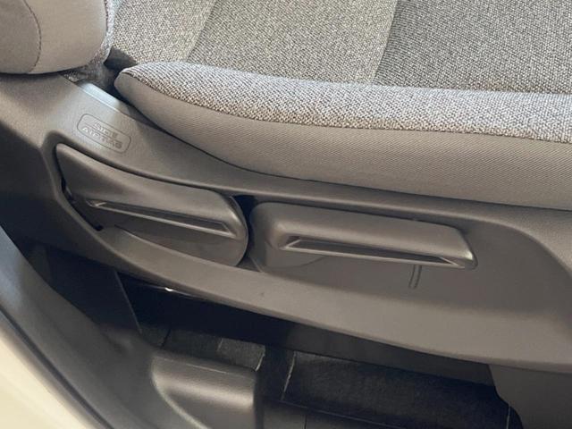 フリード エアー 登録済未使用車 純正ディスプレイオーディオ バックカメラ レーダークルーズ ホンダセンシング 両側電動スライド 車線逸脱警報 クリアランスソナー スマートキー チップアップシート LEDヘッド(32枚目)