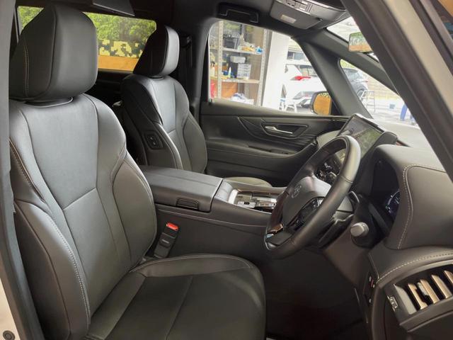 アルファードハイブリッド Ｚ　ムーンルーフ　１４型ディスプレイオーディオ　全周囲カメラ　レーダークルーズ　フリップダウンモニター　デジタルインナーミラー　メモリーシート　シートベンチレーション　パワーバックドア　オットマン　ＥＴＣ（9枚目）