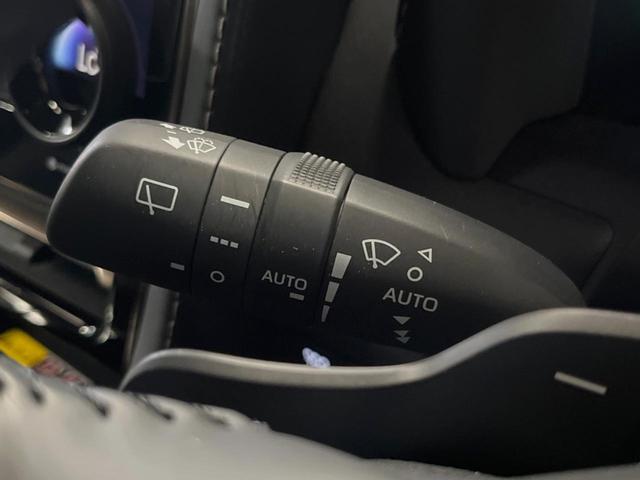 アルファードハイブリッド Ｚ　ムーンルーフ　１４型ディスプレイオーディオ　全周囲カメラ　レーダークルーズ　フリップダウンモニター　デジタルインナーミラー　メモリーシート　シートベンチレーション　パワーバックドア　オットマン　ＥＴＣ（26枚目）