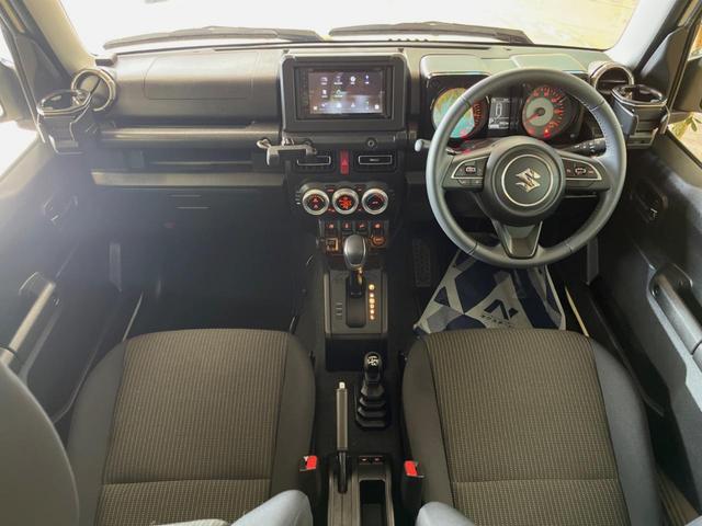 ジムニー ＸＣ　４ＷＤ　ディスプレイオーディオ　バックカメラ　セーフティーサポート　クルーズコントロール　シートヒーター　ＬＥＤヘッド　ダウンヒルアシスト　革巻きステアリング　１６インチアルミ　オートエアコン　ＥＴＣ（2枚目）