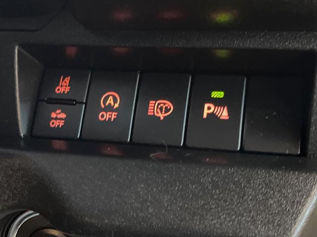 ジムニー ＸＣ　４ＷＤ　ディスプレイオーディオ　バックカメラ　セーフティーサポート　クルーズコントロール　シートヒーター　ＬＥＤヘッド　ダウンヒルアシスト　革巻きステアリング　１６インチアルミ　オートエアコン　ＥＴＣ（7枚目）