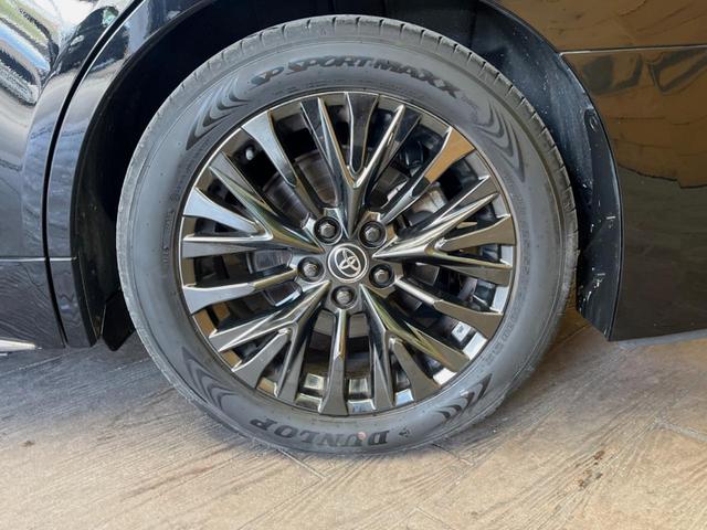 ヴェルファイアハイブリッド Ｚ　プレミア　ガラスルーフ　両側電動ドア　後席モニター　全周囲カメラ　衝突被害軽減システム　１００Ｖ電源　レーダークルーズ　電動リアゲート　レザーシート　前席中列シートエアコン　前席中列パワーシート（27枚目）