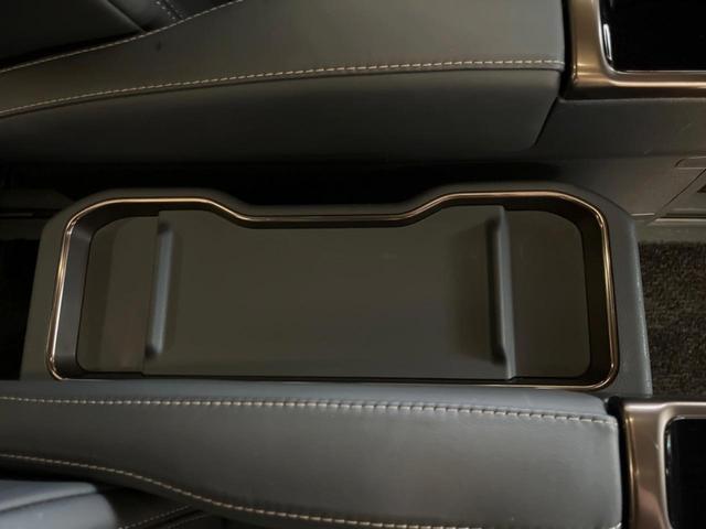 ヴェルファイアハイブリッド Ｚ　プレミア　ガラスルーフ　両側電動ドア　後席モニター　全周囲カメラ　衝突被害軽減システム　１００Ｖ電源　レーダークルーズ　電動リアゲート　レザーシート　前席中列シートエアコン　前席中列パワーシート（40枚目）