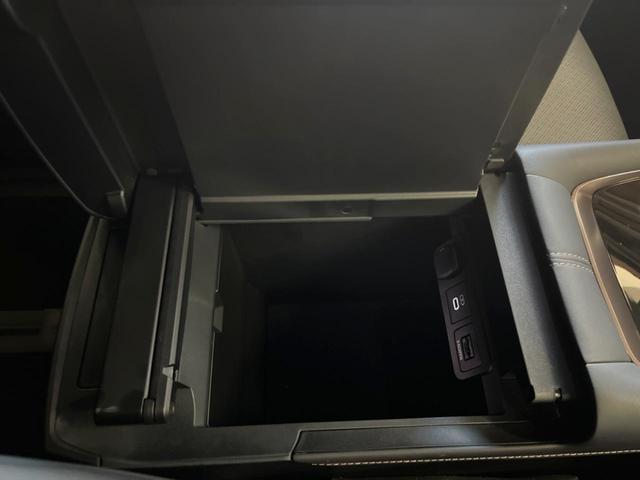 ヴェルファイアハイブリッド Ｚ　プレミア　ガラスルーフ　両側電動ドア　後席モニター　全周囲カメラ　衝突被害軽減システム　１００Ｖ電源　レーダークルーズ　電動リアゲート　レザーシート　前席中列シートエアコン　前席中列パワーシート（54枚目）