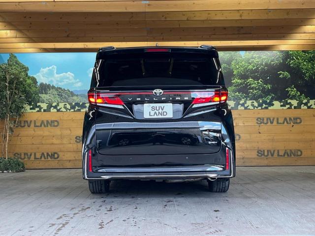 ヴェルファイアハイブリッド Ｚ　プレミア　ガラスルーフ　両側電動ドア　後席モニター　全周囲カメラ　衝突被害軽減システム　１００Ｖ電源　レーダークルーズ　電動リアゲート　レザーシート　前席中列シートエアコン　前席中列パワーシート（61枚目）