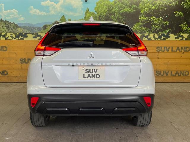 エクリプスクロス ブラックエディション 禁煙車 サンルーフ ディスプレイオーディオ 全周囲カメラ マイパイロット パワーシート パワーバックドア 合皮レザーシート 18インチアルミ オートブレーキホールド シートヒーター Bluetooth(16枚目)