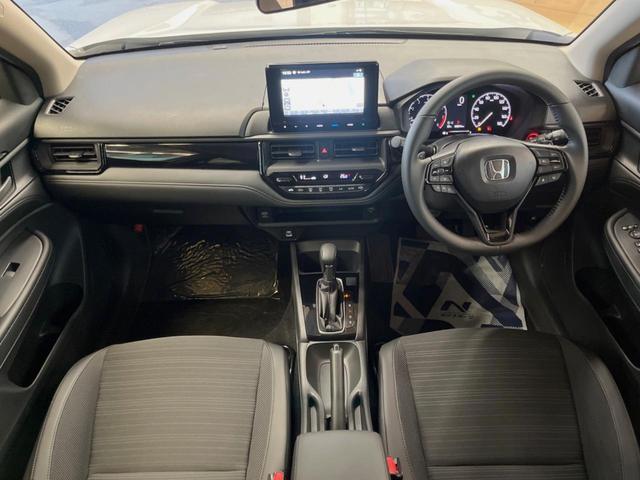 WR-V Z ブラックスタイル 登録済未使用車 純正8インチナビ バックカメラ 衝突被害軽減システム レーダークルーズ コーナーセンサー スマートキー LEDヘッド 車線逸脱警報 オートライト グレード専用純正17インチアルミ(2枚目)