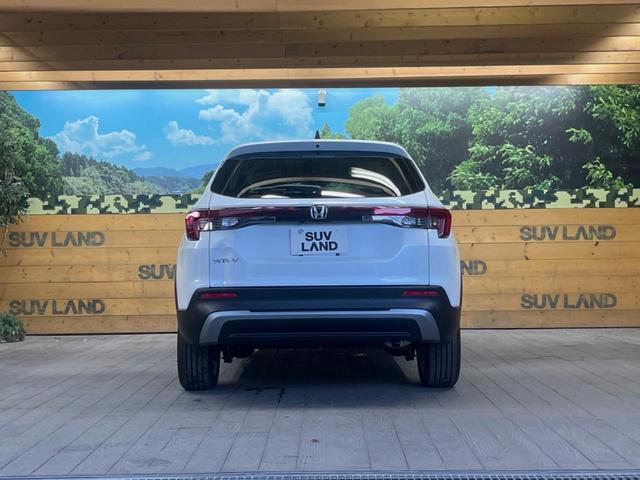 WR-V Z ブラックスタイル 登録済未使用車 純正8インチナビ バックカメラ 衝突被害軽減システム レーダークルーズ コーナーセンサー スマートキー LEDヘッド 車線逸脱警報 オートライト グレード専用純正17インチアルミ(15枚目)