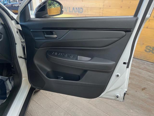 WR-V Z ブラックスタイル 登録済未使用車 純正8インチナビ バックカメラ 衝突被害軽減システム レーダークルーズ コーナーセンサー スマートキー LEDヘッド 車線逸脱警報 オートライト グレード専用純正17インチアルミ(30枚目)