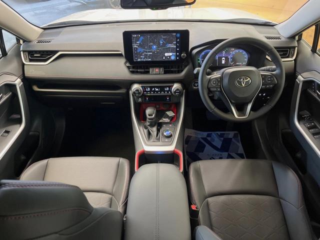 RAV4 ハイブリッドアドベンチャー オフロードパッケージII 登録済未使用車 10.5インチディスプレイオーディオ バックカメラ セーフティセンス レーダークルーズ 前席シートエアコン パワーシート コーナーセンサー ブラインドスポットモニター ルーフレール(2枚目)