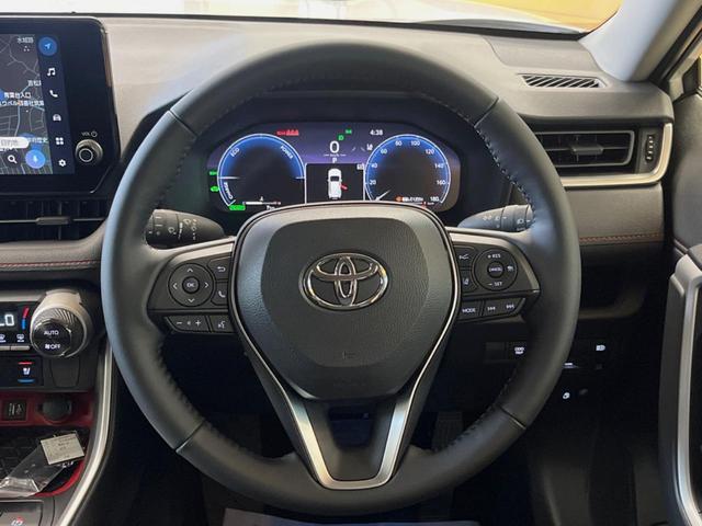 RAV4 ハイブリッドアドベンチャー オフロードパッケージII 登録済未使用車 10.5インチディスプレイオーディオ バックカメラ セーフティセンス レーダークルーズ 前席シートエアコン パワーシート コーナーセンサー ブラインドスポットモニター ルーフレール(11枚目)