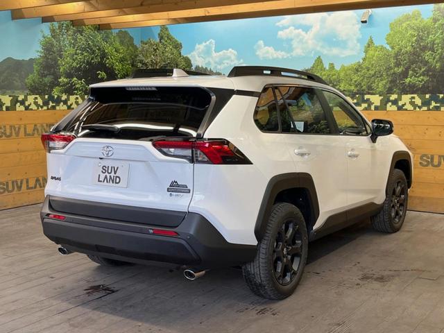 RAV4 ハイブリッドアドベンチャー オフロードパッケージII 登録済未使用車 10.5インチディスプレイオーディオ バックカメラ セーフティセンス レーダークルーズ 前席シートエアコン パワーシート コーナーセンサー ブラインドスポットモニター ルーフレール(17枚目)