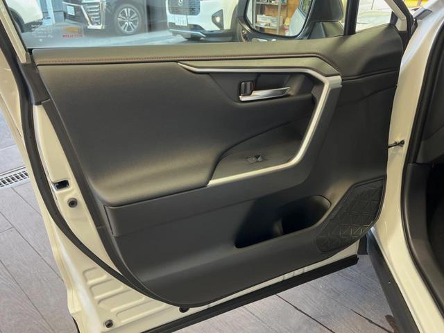 RAV4 ハイブリッドアドベンチャー オフロードパッケージII 登録済未使用車 10.5インチディスプレイオーディオ バックカメラ セーフティセンス レーダークルーズ 前席シートエアコン パワーシート コーナーセンサー ブラインドスポットモニター ルーフレール(23枚目)