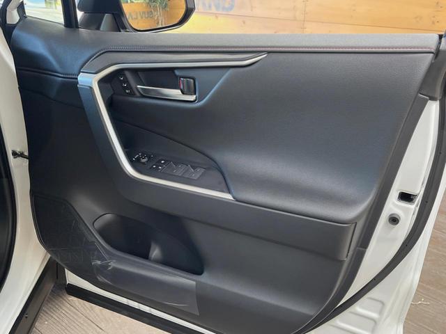 RAV4 ハイブリッドアドベンチャー オフロードパッケージII 登録済未使用車 10.5インチディスプレイオーディオ バックカメラ セーフティセンス レーダークルーズ 前席シートエアコン パワーシート コーナーセンサー ブラインドスポットモニター ルーフレール(32枚目)