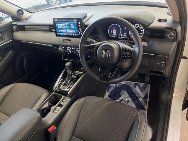 ヴェゼル e:HEV Z 登録済未使用車 ホンダコネクトディスプレイ 全周囲カメラ ホンダセンシング レーダークルーズ ハンズフリーパワーバックドア ブラインドスポットモニター シーケンシャルターンランプ シートヒーター(29枚目)