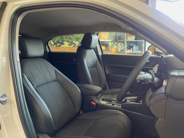 ヴェゼル e:HEV Z 登録済未使用車 ホンダコネクトディスプレイ 全周囲カメラ ホンダセンシング レーダークルーズ ハンズフリーパワーバックドア ブラインドスポットモニター シーケンシャルターンランプ シートヒーター(32枚目)