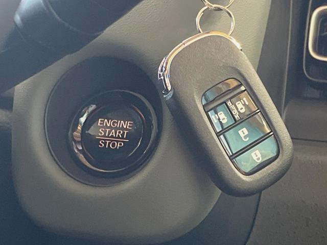 フリード クロスター　登録済未使用　レーダークルーズコントロール　両側電動スライドドア　ホンダセンシング　シートヒーター　　スマートキー　革巻きステアリング　１５インチ純正アルミ　ルーフレール　ＬＥＤヘッドライト（6枚目）