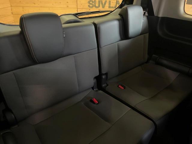 フリード クロスター　登録済未使用　レーダークルーズコントロール　両側電動スライドドア　ホンダセンシング　シートヒーター　　スマートキー　革巻きステアリング　１５インチ純正アルミ　ルーフレール　ＬＥＤヘッドライト（9枚目）