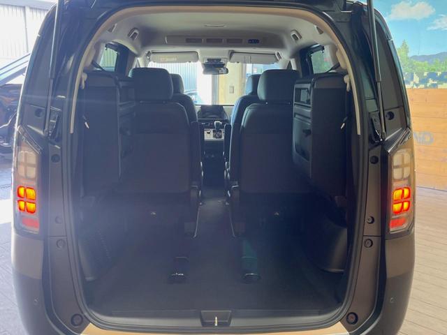 フリード クロスター　登録済未使用　レーダークルーズコントロール　両側電動スライドドア　ホンダセンシング　シートヒーター　　スマートキー　革巻きステアリング　１５インチ純正アルミ　ルーフレール　ＬＥＤヘッドライト（24枚目）