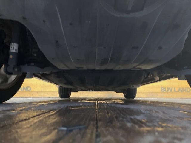 ヴェゼル ハイブリッドＺ・ホンダセンシング　禁煙車　純正ＳＤナビ　バックカメラ　ホンダセンシング　レーダークルーズコントロール　シートヒーター　ハーフレザーシート　トノボード　純正革巻きステアリング　１７インチ純正アルミ　デュアルオートエアコン（20枚目）