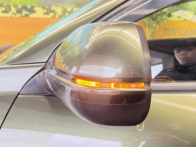 ヴェゼル ハイブリッドＺ・ホンダセンシング　禁煙車　純正ＳＤナビ　バックカメラ　ホンダセンシング　レーダークルーズコントロール　シートヒーター　ハーフレザーシート　トノボード　純正革巻きステアリング　１７インチ純正アルミ　デュアルオートエアコン（25枚目）