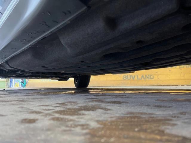 ヴェゼル ハイブリッドＺ・ホンダセンシング　禁煙車　純正ＳＤナビ　バックカメラ　ホンダセンシング　レーダークルーズコントロール　シートヒーター　ハーフレザーシート　トノボード　純正革巻きステアリング　１７インチ純正アルミ　デュアルオートエアコン（38枚目）