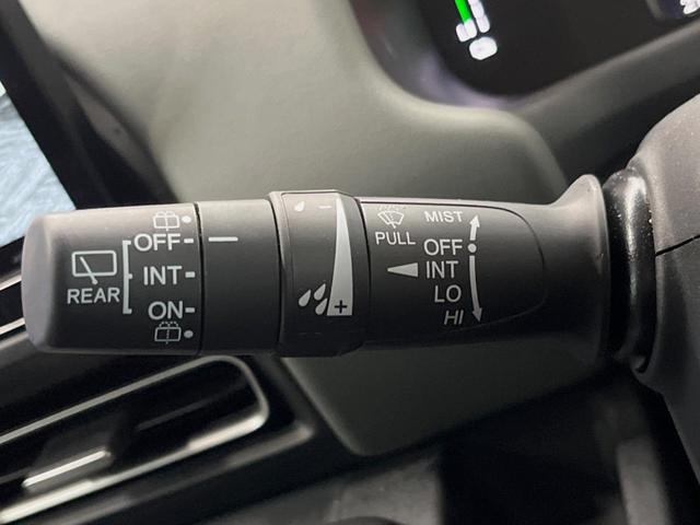 フリード e:HEVクロスター 6人乗り 禁煙車 純正11.4インチナビ バックカメラ 両側電動スライドドア シートヒーター ホンダセンシング アルミルーフレール LEDヘッドライト オートハイビーム ブラインドスポット ETC(26枚目)