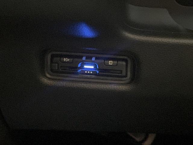 フリード e:HEVクロスター 6人乗り 禁煙車 純正11.4インチナビ バックカメラ 両側電動スライドドア シートヒーター ホンダセンシング アルミルーフレール LEDヘッドライト オートハイビーム ブラインドスポット ETC(28枚目)