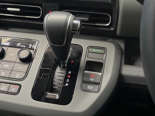 フリード e:HEVクロスター 6人乗り 禁煙車 純正11.4インチナビ バックカメラ 両側電動スライドドア シートヒーター ホンダセンシング アルミルーフレール LEDヘッドライト オートハイビーム ブラインドスポット ETC(31枚目)