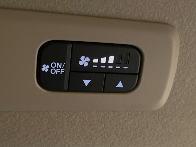 フリード e:HEVクロスター 6人乗り 禁煙車 純正11.4インチナビ バックカメラ 両側電動スライドドア シートヒーター ホンダセンシング アルミルーフレール LEDヘッドライト オートハイビーム ブラインドスポット ETC(39枚目)