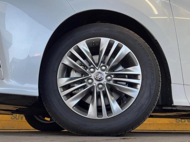 【純正１８インチアルミホイール】外観にマッチした純正アルミホイールを装着しております。各種社外アルミホイールや、スタッドレスタイヤも取扱いしております。是非ご相談ください♪