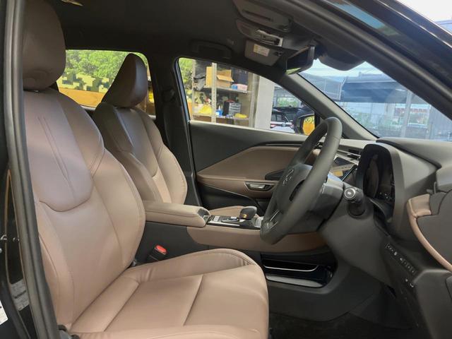 LBX エレガント 9.8型ディスプレイオーディオ 禁煙車 全周囲カメラ レーダークルーズ ブラインドスポットモニター パワーバックドア 純正18インチアルミ クリアランスソナー 茶革シート LEDヘッド(9枚目)