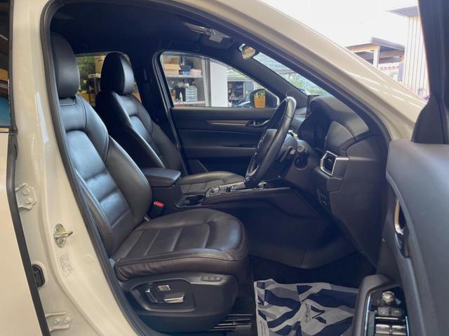 ＣＸ－５ ＸＤ　エクスクルーシブモード　特別仕様車　ＢＯＳＥサウンドシステム　８型マツダコネクトナビ　全周囲カメラ　レーダークルーズ　メモリー機能付きパワーシート　ブラインドスポットモニター　シートベンチレーション　ＥＴＣ　ナッパ革シート（8枚目）