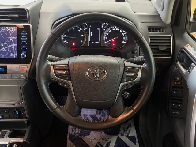 ランドクルーザープラド ＴＸ　Ｌパッケージ　マットブラックエディション　禁煙車　サンルーフ　ディーゼル　純正９型ディスプレイオーディオ　全周囲カメラ　レーダークルーズコントロール　シートベンチレーション　パワーシート　ＬＥＤヘッド　ＥＴＣ　セーフティセンス　黒革シート（11枚目）