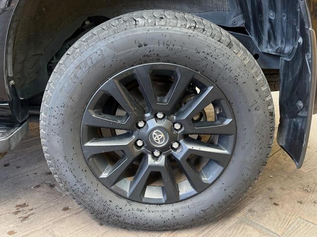 ランドクルーザープラド ＴＸ　Ｌパッケージ　マットブラックエディション　禁煙車　サンルーフ　ディーゼル　純正９型ディスプレイオーディオ　全周囲カメラ　レーダークルーズコントロール　シートベンチレーション　パワーシート　ＬＥＤヘッド　ＥＴＣ　セーフティセンス　黒革シート（13枚目）