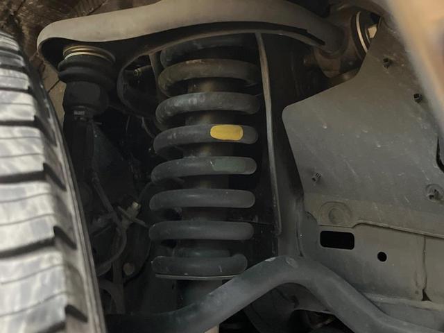 ランドクルーザープラド ＴＸ　Ｌパッケージ　マットブラックエディション　禁煙車　サンルーフ　ディーゼル　純正９型ディスプレイオーディオ　全周囲カメラ　レーダークルーズコントロール　シートベンチレーション　パワーシート　ＬＥＤヘッド　ＥＴＣ　セーフティセンス　黒革シート（30枚目）