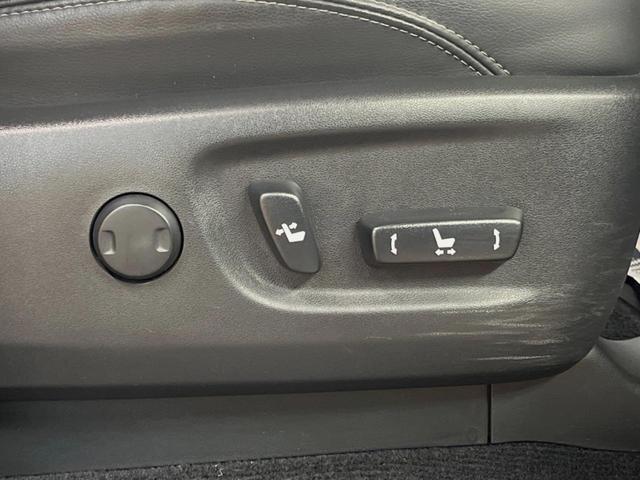 ランドクルーザープラド ＴＸ　Ｌパッケージ　マットブラックエディション　禁煙車　サンルーフ　ディーゼル　純正９型ディスプレイオーディオ　全周囲カメラ　レーダークルーズコントロール　シートベンチレーション　パワーシート　ＬＥＤヘッド　ＥＴＣ　セーフティセンス　黒革シート（33枚目）