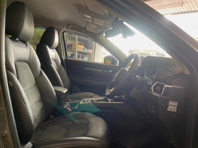 ＣＸ－５ ＸＤ　ブラックトーンエディション　１０．２５インチマツダコネクト　全周囲カメラ　衝突軽減　レーダークルーズ　ブラインドスポットモニター　パワーバックドア　ハーフレザーシート　グレード専用１９インチアルミ　ＬＥＤヘッド　スマートキー（8枚目）